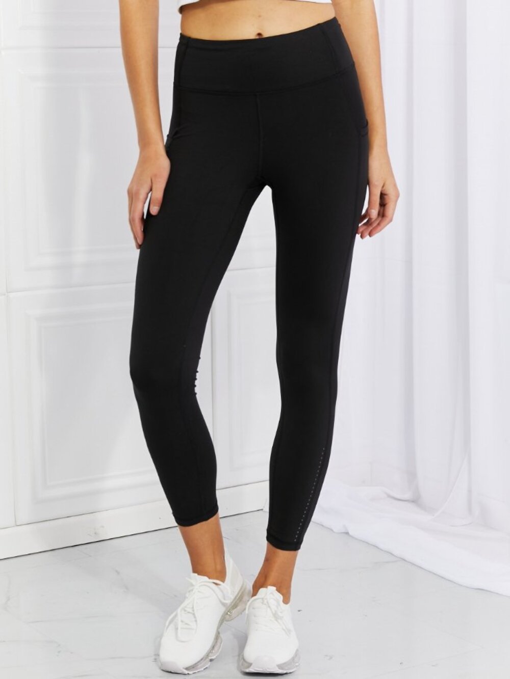 Leggings Depot Full Size Strengthen and Lengthen Reflective Dot Active Leggings